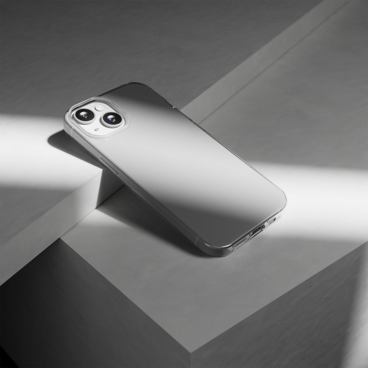 PURO Cover 0.3 Nude til iPhone 15