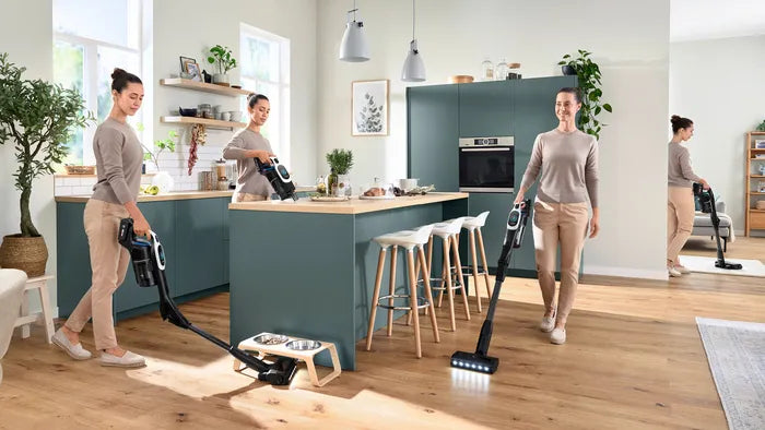 Bosch BCS1041WAC stav støvsuger & elektrisk kost Stick vakuum Batteri Dry HEPA Poseløs 0,4 L 23,5 W Sort, Hvid 4 At