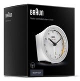 [AI generated title] Braun Bc 07 W-Dcf Radio Vækkeur Med Dcf Signal Hvid