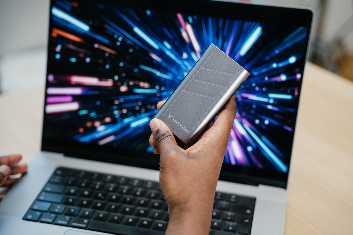 Verbatim TurboMetal SSD USB4 4TB USB Type-C USB4 Gen 2x2 Sølv