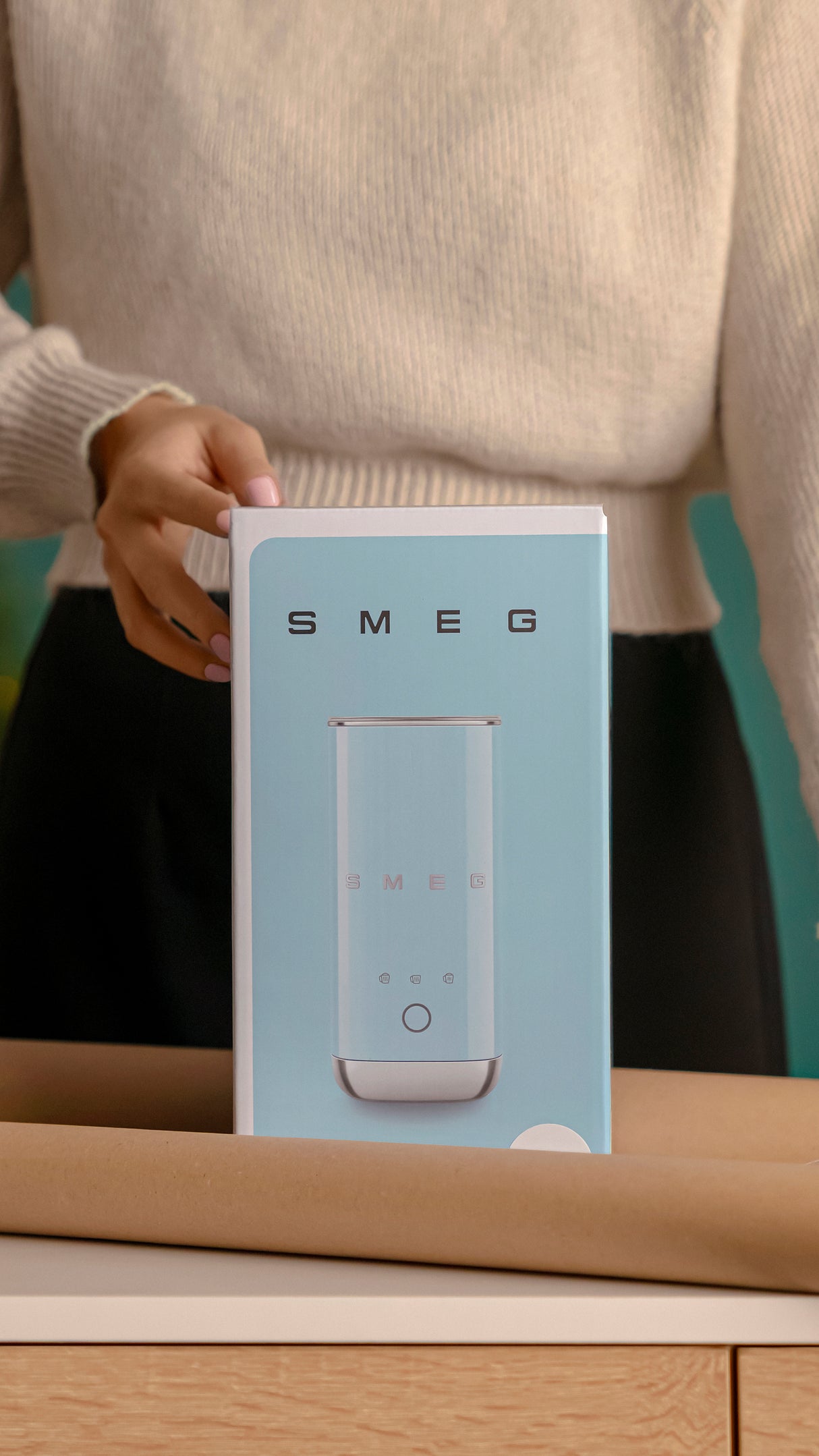 Smeg MFF02BLEU mini mælkeskummer sort