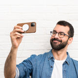 Dux Ducis Grit læderhylster til iPhone 14 Plus Elegant Falsklæder Cover (MagSafe Compatible) Brunt