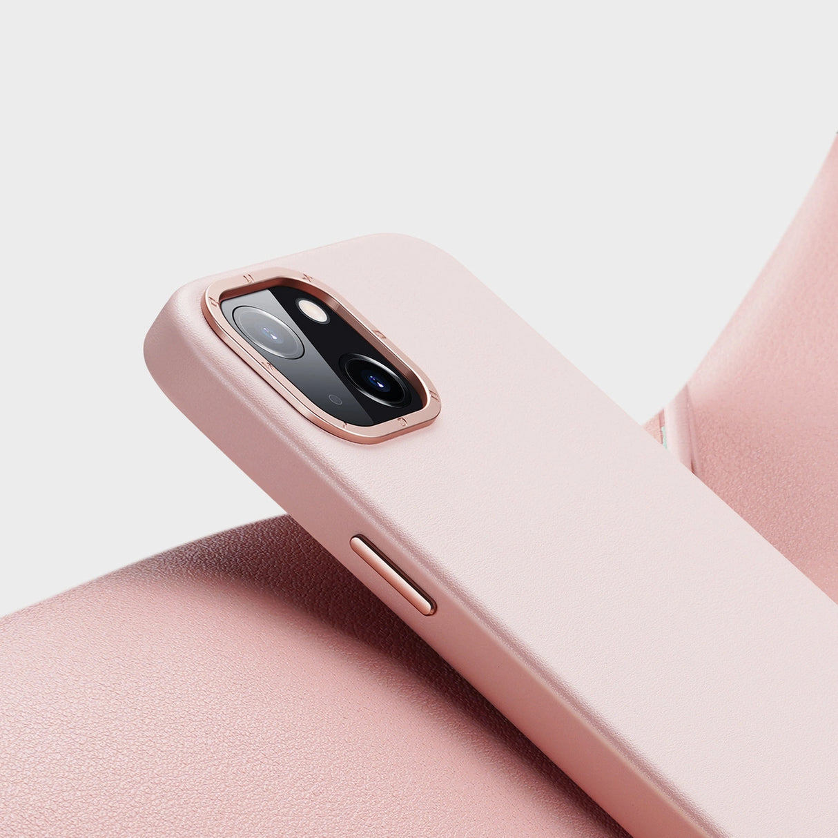 Dux Ducis Grit læderhylster til iPhone 14 Plus Elegant Falsk læder cover (MagSafe kompatibel) Pink