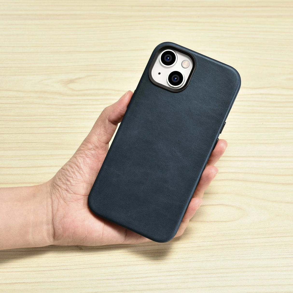 iCarer Oil Wax Premium Ledder Case iPhone 14 Magnetisk Ledder Case med MagSafe mørkblå (WMI14220701-BU)