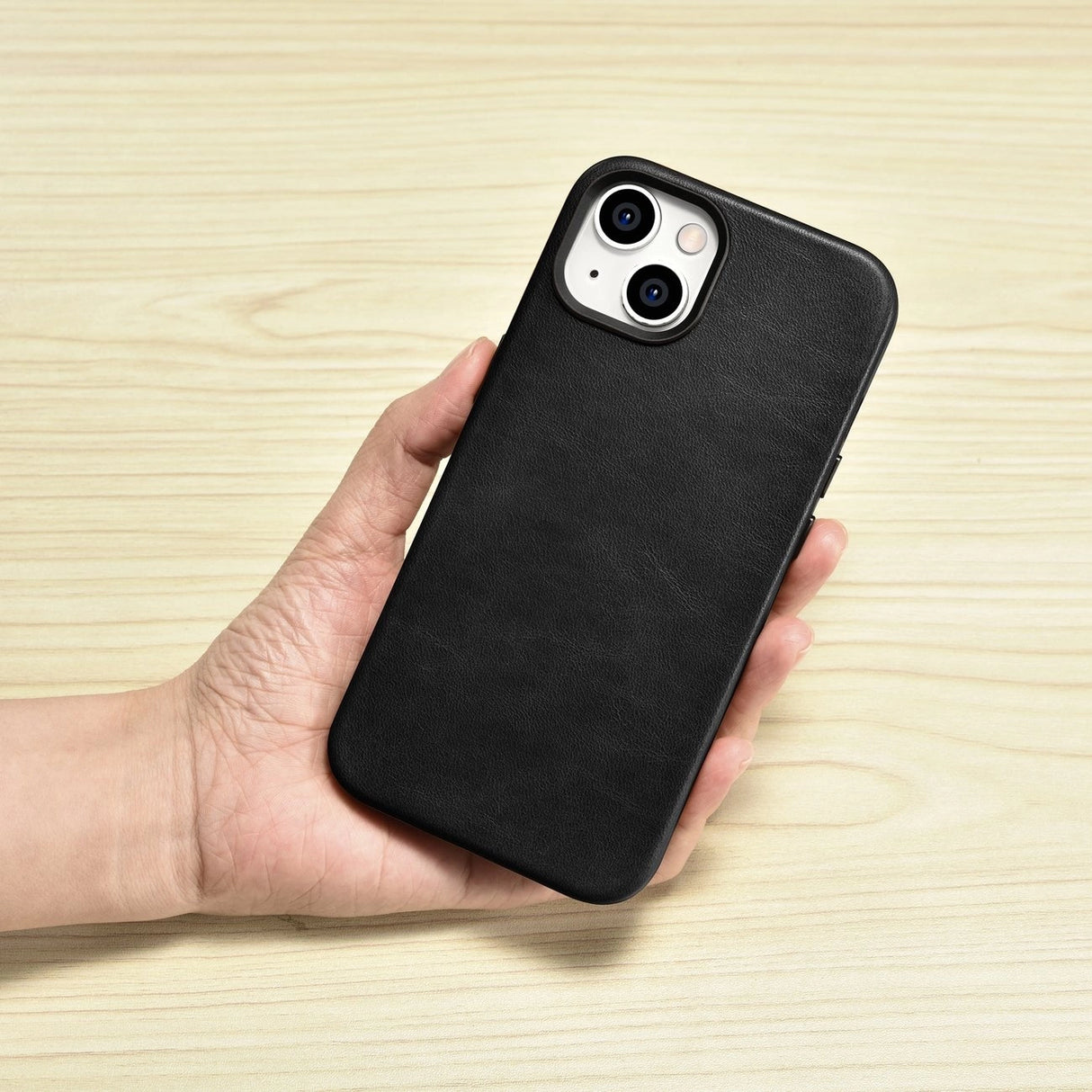 iCarer Oil Wax Premium Ledder Case iPhone 14 Plus Magnetisk Ledder Case med MagSafe Black (WMI14220703-BK)