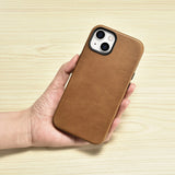iCarer Oil Wax Premium Ledder Case iPhone 14 Plus Magnetisk Ledder Case med MagSafe Brown (WMI14220703-TN)