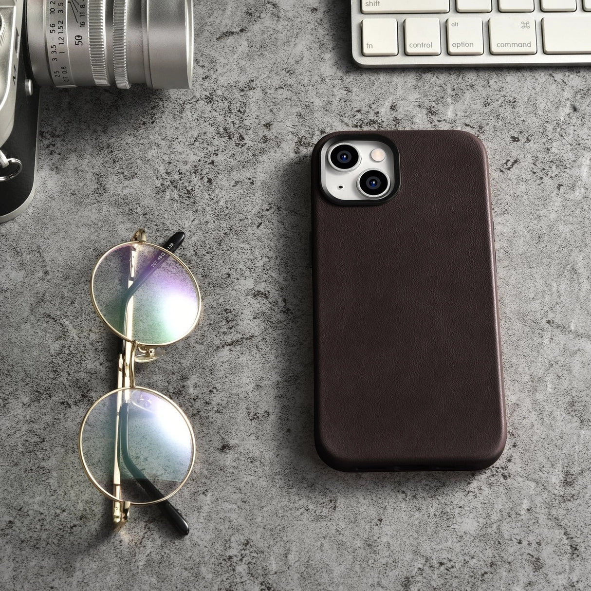 iCarer Oil Wax Premium Ledder Case iPhone 14 Plus Magnetisk Ledder Case med MagSafe Brown (WMI14220703-BN)