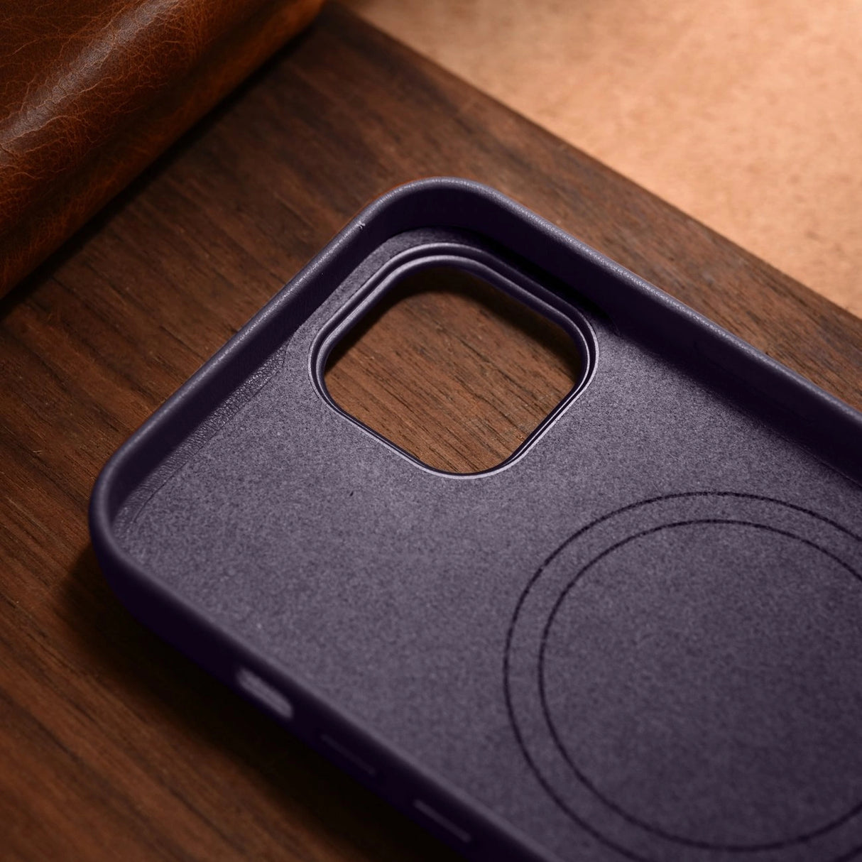 iCarer Case Ledder Cover Case til iPhone 14 Mørk lilla (WMI14220705-DP) (MagSafe Kompatibel)