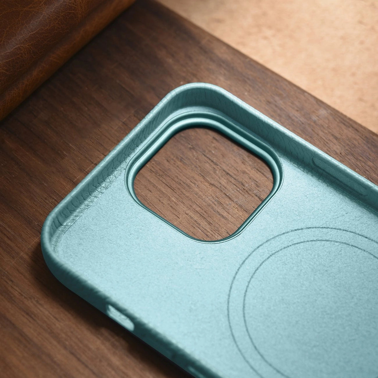 iCarer Litchi Premium Ledder Case iPhone 14 Pro Max Magnetisk Ledder Case med MagSafe Green (WMI14220712-GN)
