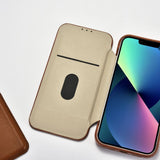 iCarer CE Oil Wax Premium Leather Folio Case iPhone 14 Plus magnetisk flip case MagSafe brun (AKI14220707-BN)