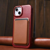 iCarer CE Oil Wax Premium Leather Folio Case iPhone 14 Plus Magnetisk Flip Leather Folio Case MagSafe Red (AKI14220707-RD)