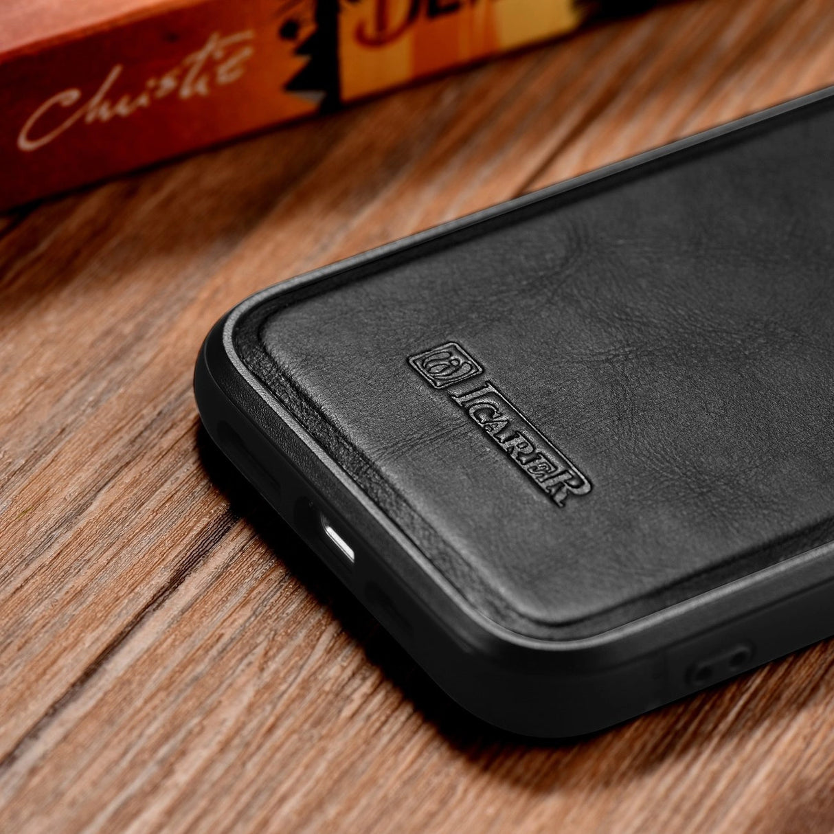iCarer Leather Oil Wax case til iPhone 14 Plus sort (WMI14220719-BK)