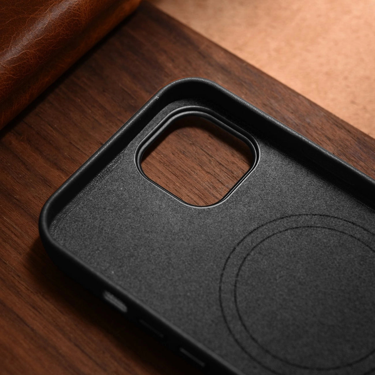 iCarer Case Læderomslag til iPhone 14 Plus ægte læderhylster sort (kompatibel med MagSafe)