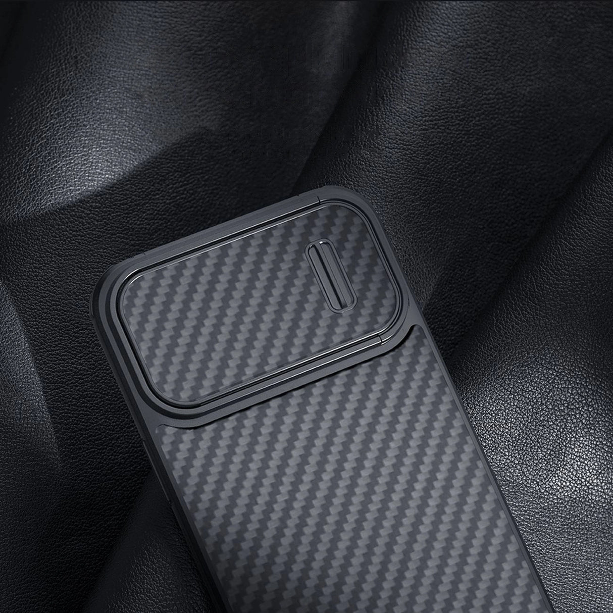Nillkin Syntetisk Fiber S Case iPhone 14 Plus case med kamera cover, sort