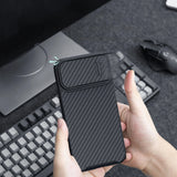 Nillkin Syntetisk Fiber S Case iPhone 14 Plus case med kamera cover, sort