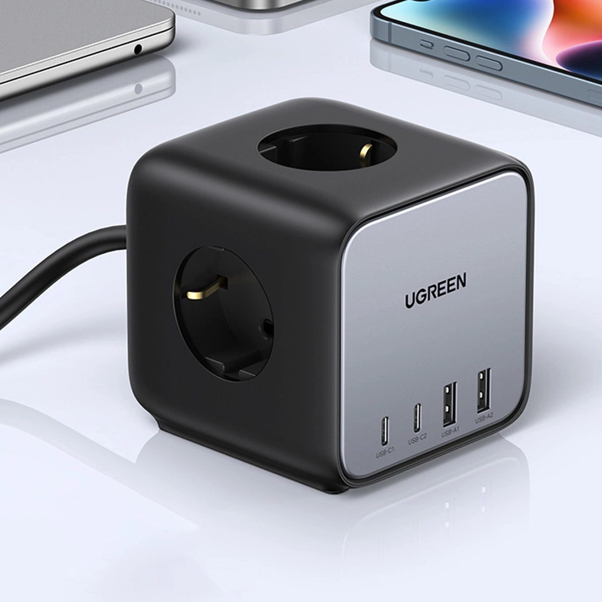 Ugreen cube power strip 65W USB / USB C + 3x AC stikkontakt sort (CD268)