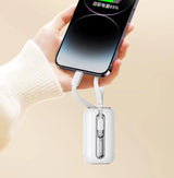 Joyroom mini powerbank 10000mAh Colorful Series 22.5W med 2 indbyggede USB C og Lightning kabler hvid (JR-L012)