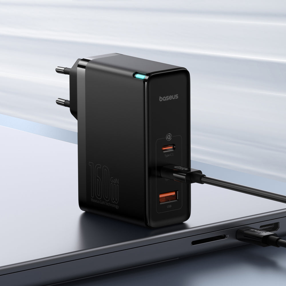 Baseus GaN5 Pro GaN oplader 2x USB-C / USB-A 160W - sort + USB-C - USB-C 240W kabel - sort