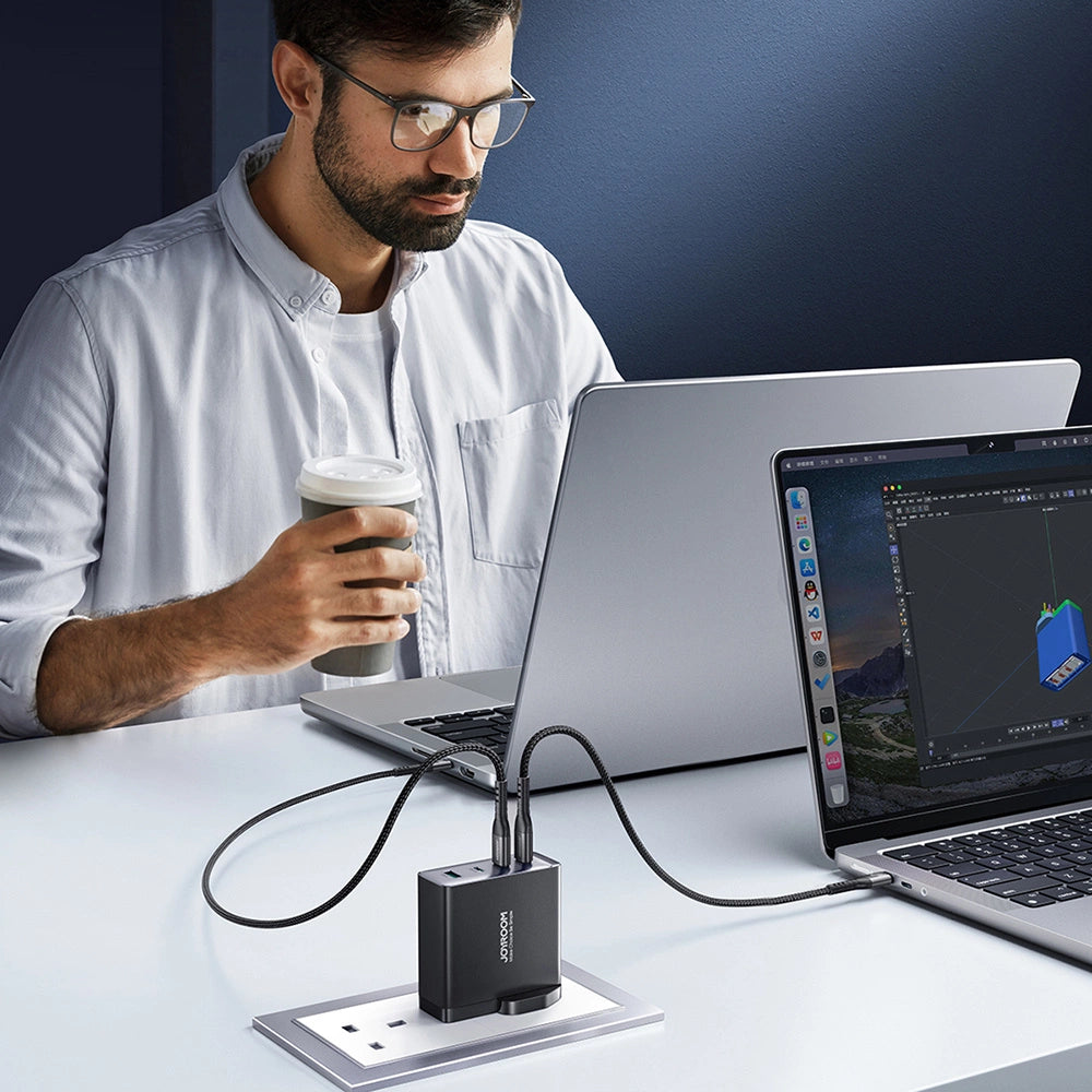 GaN oplader UK Joyroom JR-TCG05UK 140W 3x USB-C USB-A + USB-C / USB-C kabel 240W 1,2m