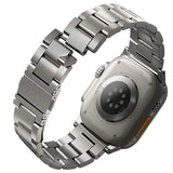 Uniq Osta rustfrit stål rem til Apple Watch 1/2/3/4/5/6/7/8/SE/SE2/Ultra 42/44/45/49 mm - sølv