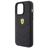 Ferrari Quilted Metal Logo case til iPhone 15 Pro Max - sort