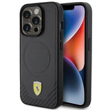 Ferrari Carbon Metal Logo MagSafe-hylster til iPhone 15 Pro - sort