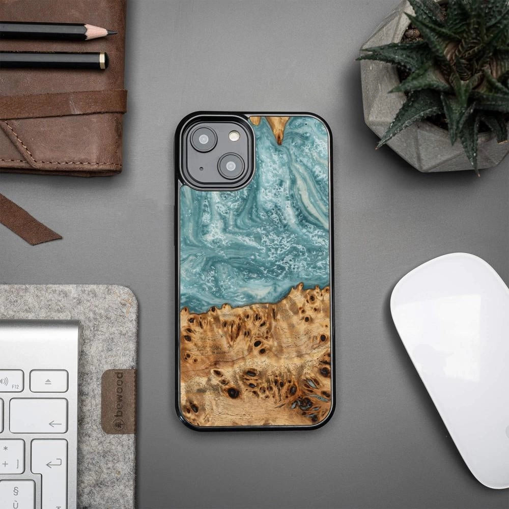 Wood and resin case for iPhone 15 Plus Bewood Unique Uranus - blue and white