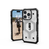 UAG Pathfinder MagSafe-hylster til iPhone 15 Pro - gennemsigtigt