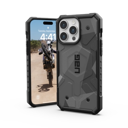 UAG Pathfinder MagSafe case til iPhone 15 Pro Max - camouflagegrå