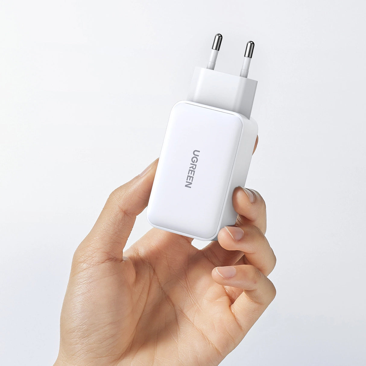 Ugreen CD244 65W USB-A / 2x USB-C GaN hurtigoplader - hvid