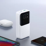 Mini powerbank med indbyggede kabler Joyroom JR-PBC06 30W 10000mAh - hvid