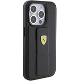 Ferrari Grip Stand Metal Logo-kasse til iPhone 15 Pro Max - sort
