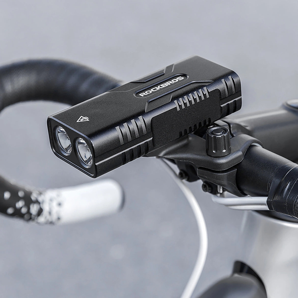 Rockbros 24310002001 cykel lys 850 lm med powerbank funktion + USB-C - USB-A kabel - sort