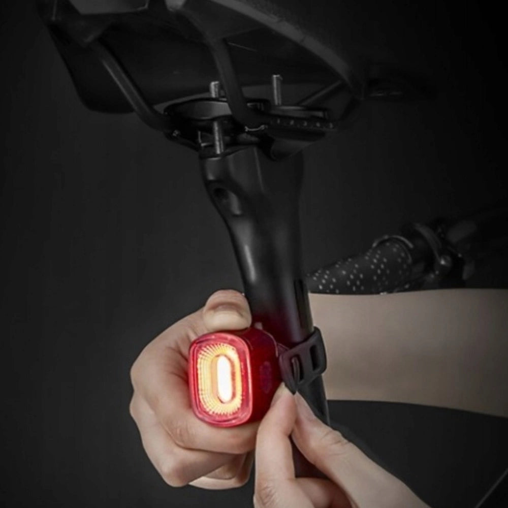 Rockbros Q2S LED-baglys med smart stop-system + USB-C - USB-A-kabel - sort