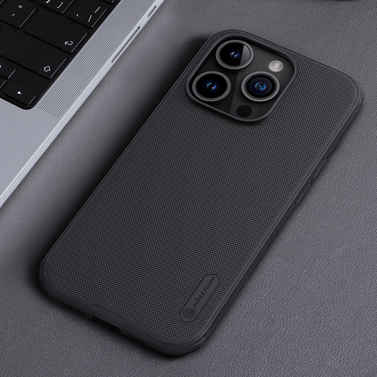 Nillkin Super Frosted Shield Pro Magnetisk Case til iPhone 15 Pro - sort