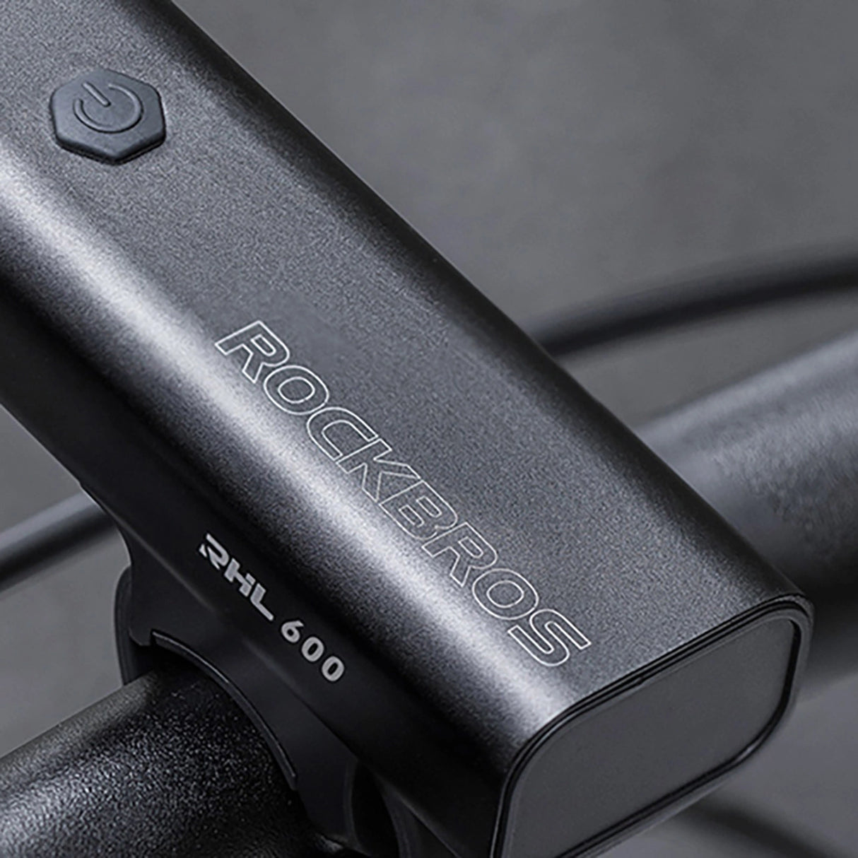 Rockbros RHL600 forhjulslys 600lm 2600mAh IPX6 - sort