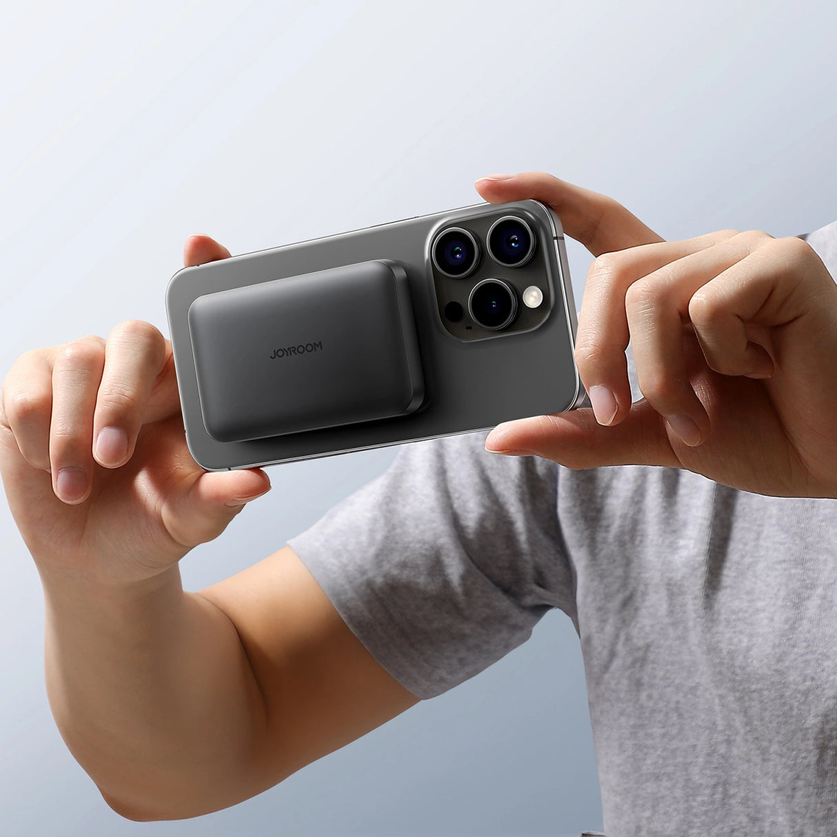Powerbank Joyroom JR-W020 Mini 5000mAh USB-A USB-C induktiv 20W - sort + USB-C / USB-C kabel