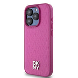 DKNY læder Monogram mønster Metal Logo MagSafe Case til iPhone 15 Pro - Pink