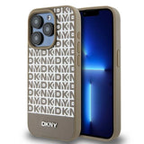 DKNY læder med trykt mønstermetallogo MagSafe Case til iPhone 15 Pro Max - Brown