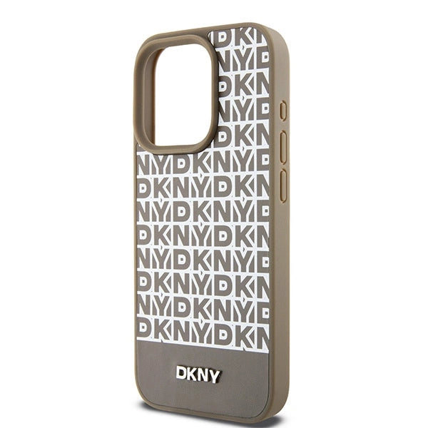 DKNY læder med trykt mønstermetallogo MagSafe Case til iPhone 15 Pro Max - Brown