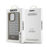 DKNY læder med trykt mønstermetallogo MagSafe Case til iPhone 15 Pro Max - Brown