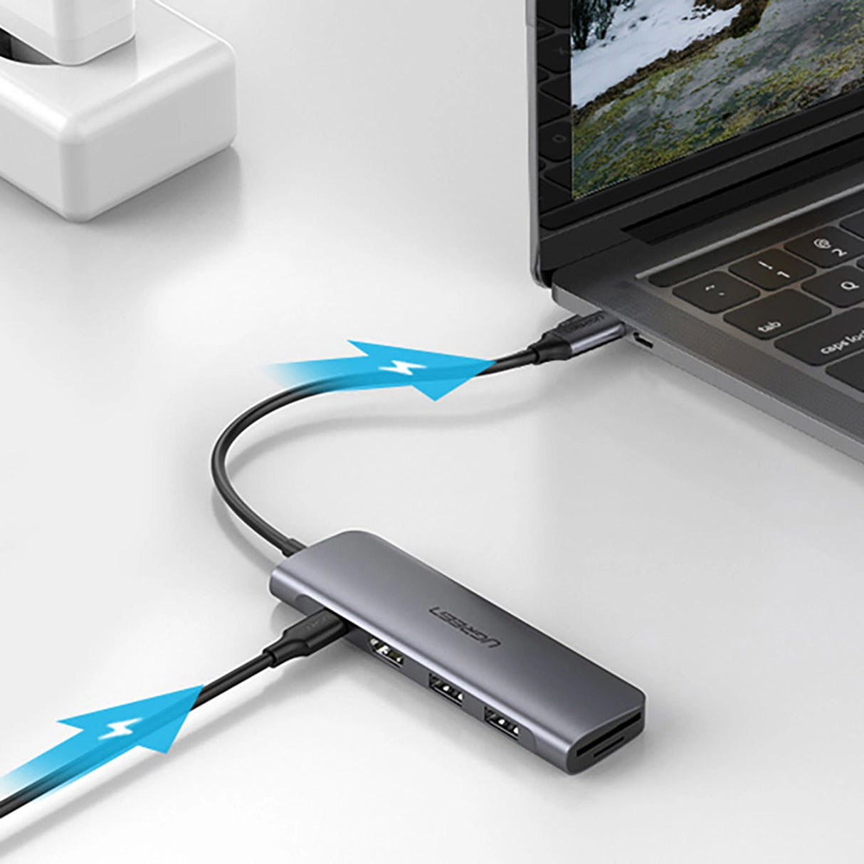 Ugreen CM195 6in1 adapter USB-C - HDMI / 2x USB-A 3.0 / USB-C PD / SD / TF-læser - grå
