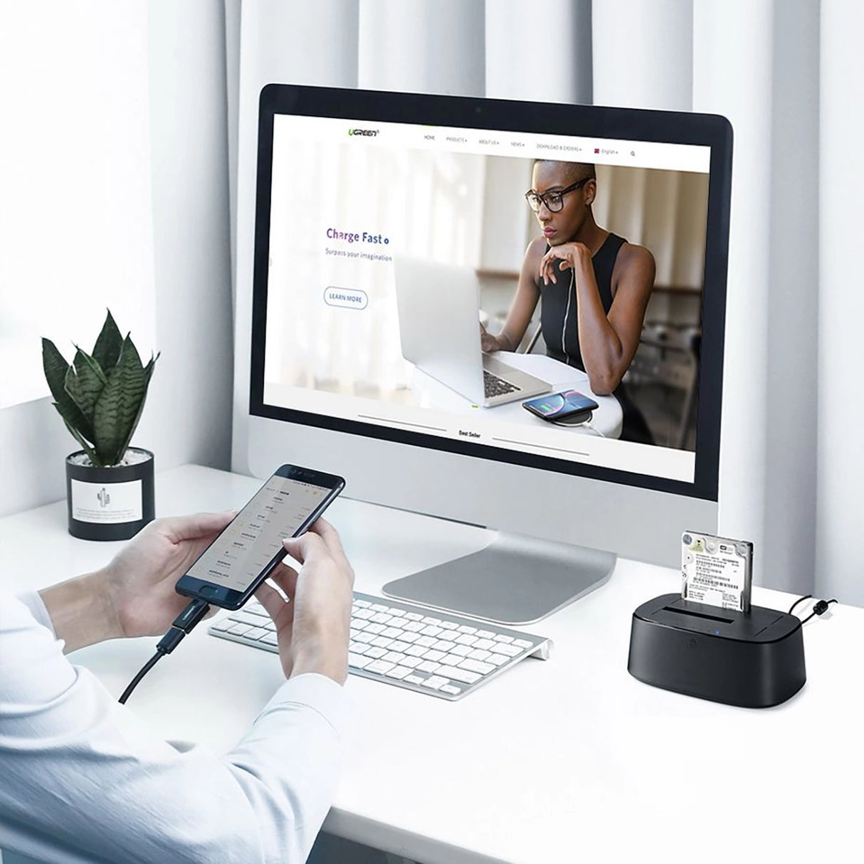 Ugreen CM198 50857 docking station med USB 3.0 til SATA 2.5" 3.5" SSD HHD drev, EU strømforsyning - sort