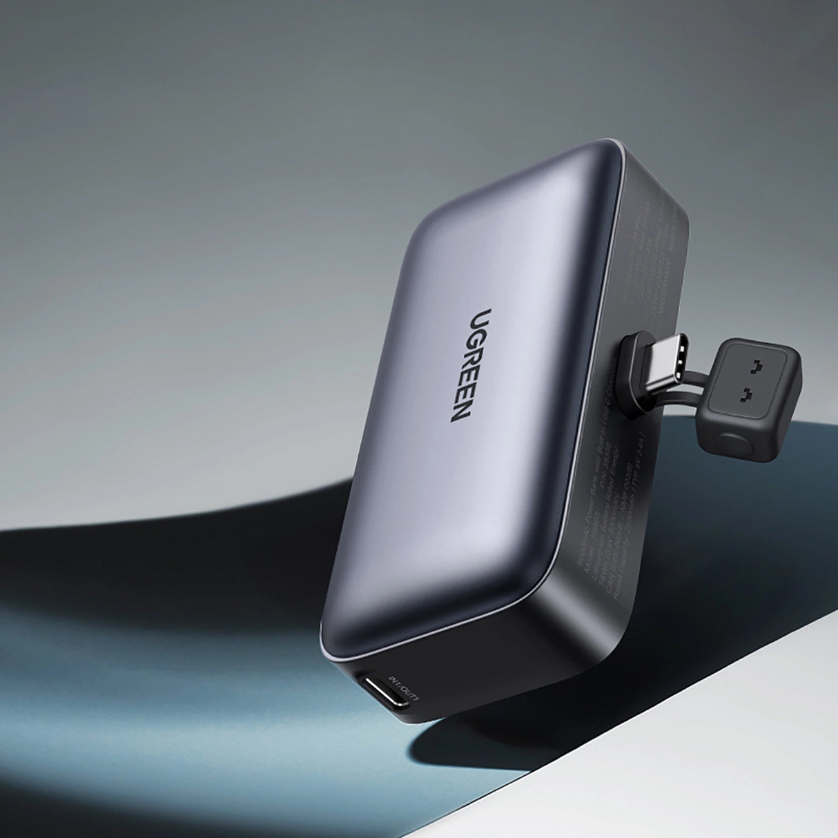 Ugreen PB503 5000mAh powerbank med USB-C-port og integreret USB-C-stik - grå