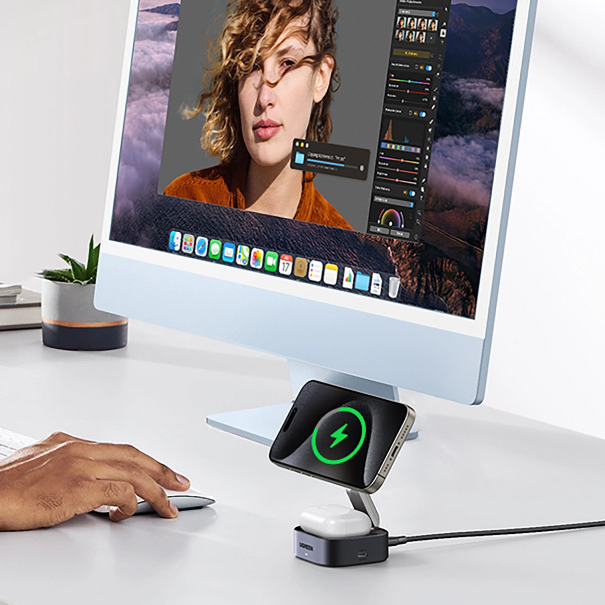 Ugreen W702 3in1 induktiv oplader med MagSafe / Qi2 og USB-C-port til telefon / hovedtelefoner - sort