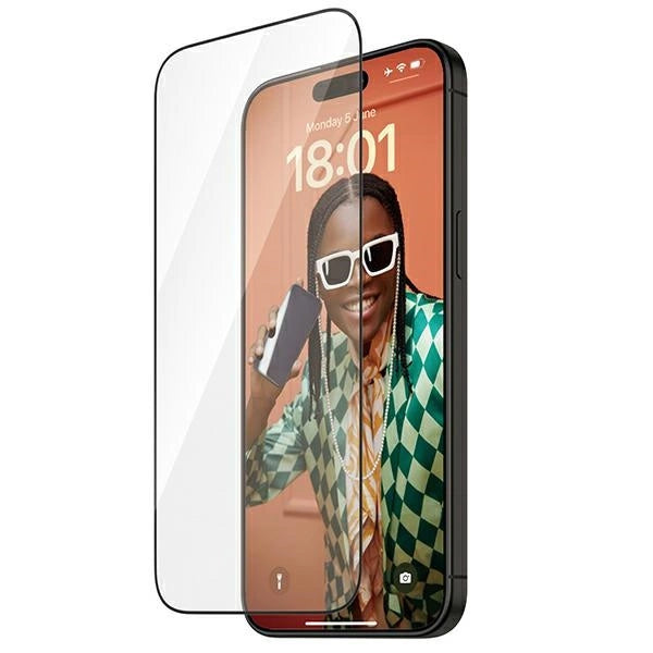 PanzerGlass Re:fresh Glass til iPhone 15 Pro Max med en positioner