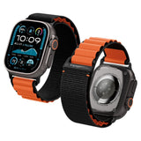 Spigen Wbf1 Remmen Til Apple Watch 8 / 9 / 10 / 11 / 12 / Se / Ultra (44 / 45 / 46 / 49 Mm) Sort/Orange