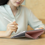 Uniq Camden Click-hylster til iPad Air 13" 2024 - pink