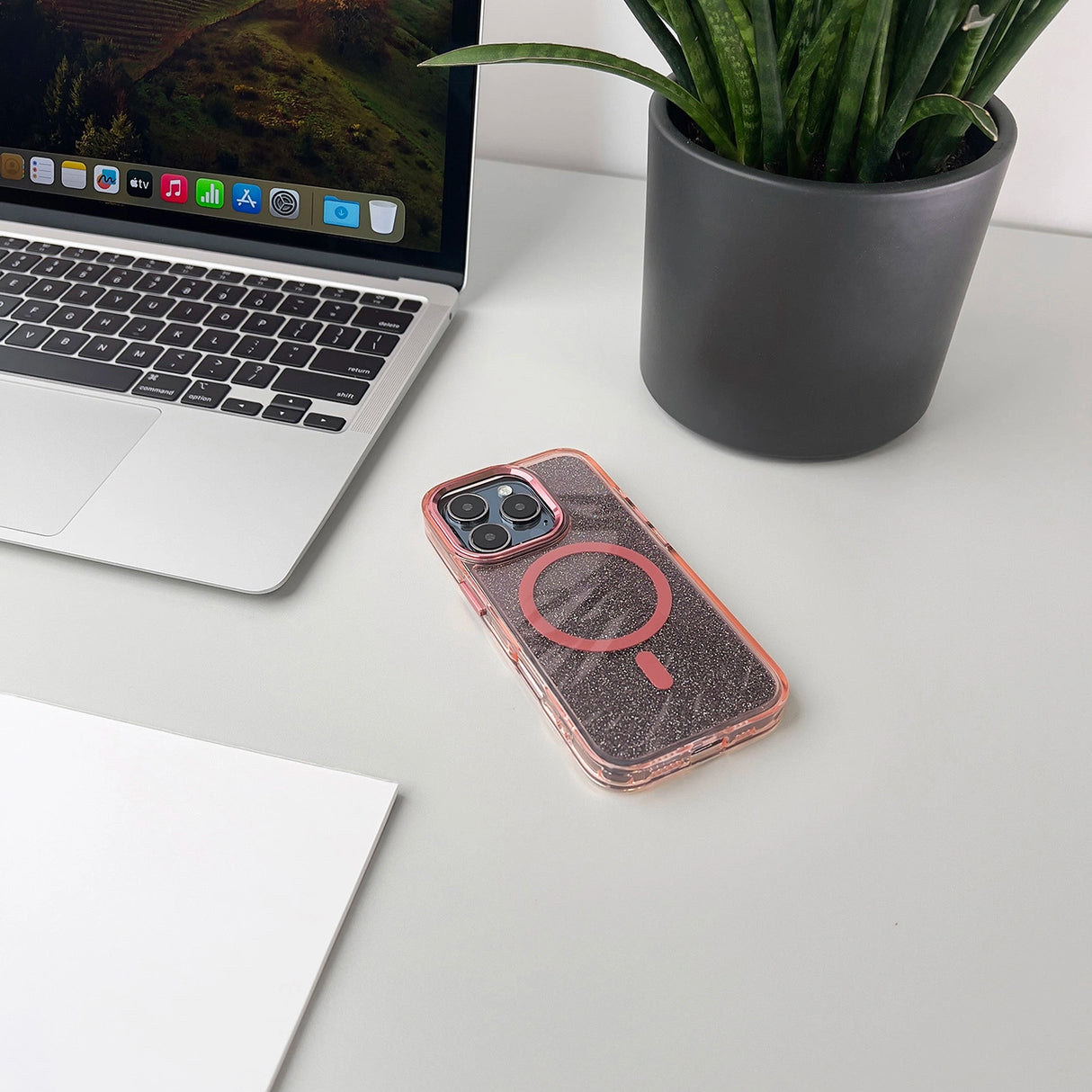 Glitter Case MagSafe til iPhone 16 Pro Max - pink med glitter