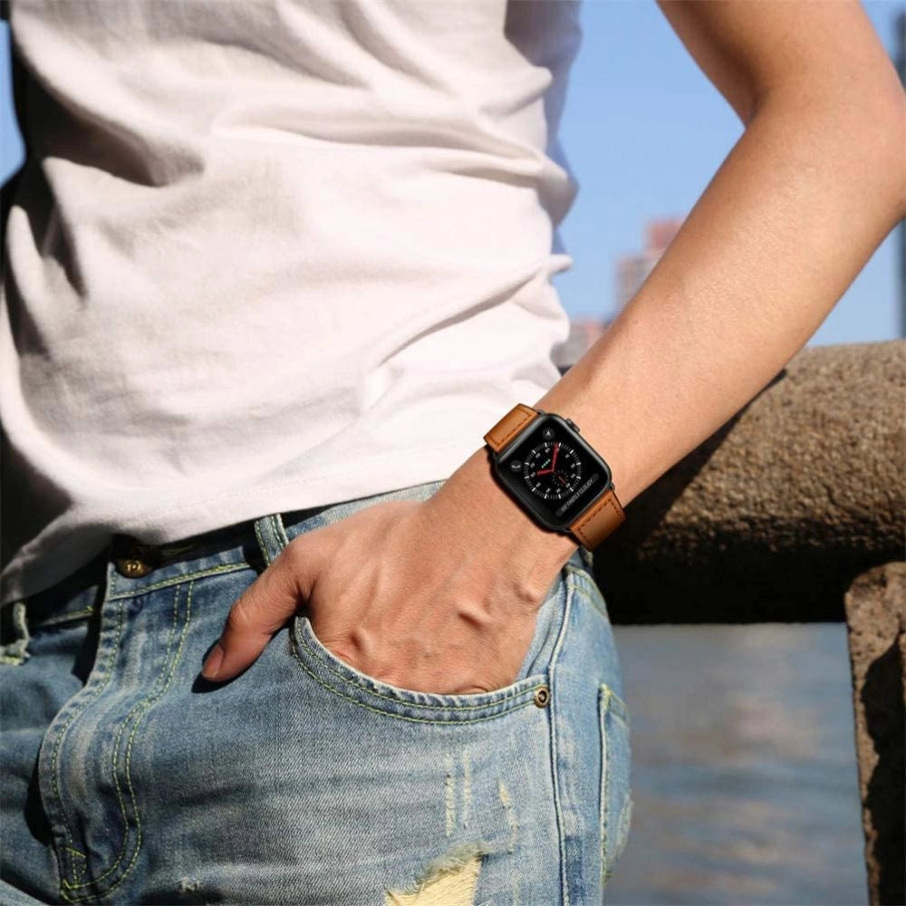 Tech-Protect LeatherFit Strap til Apple Watch 4 / 5 / 6 / 7 / 8 / 9 / SE / Ultra 1 / 2 (42/44/45/49 mm) - Brunt